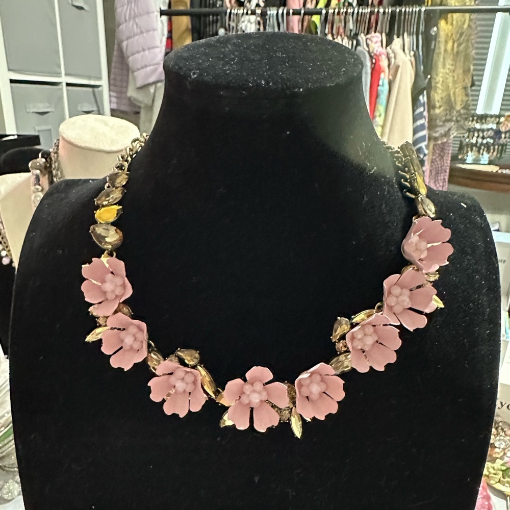Simply Vera Pink Floral Necklace